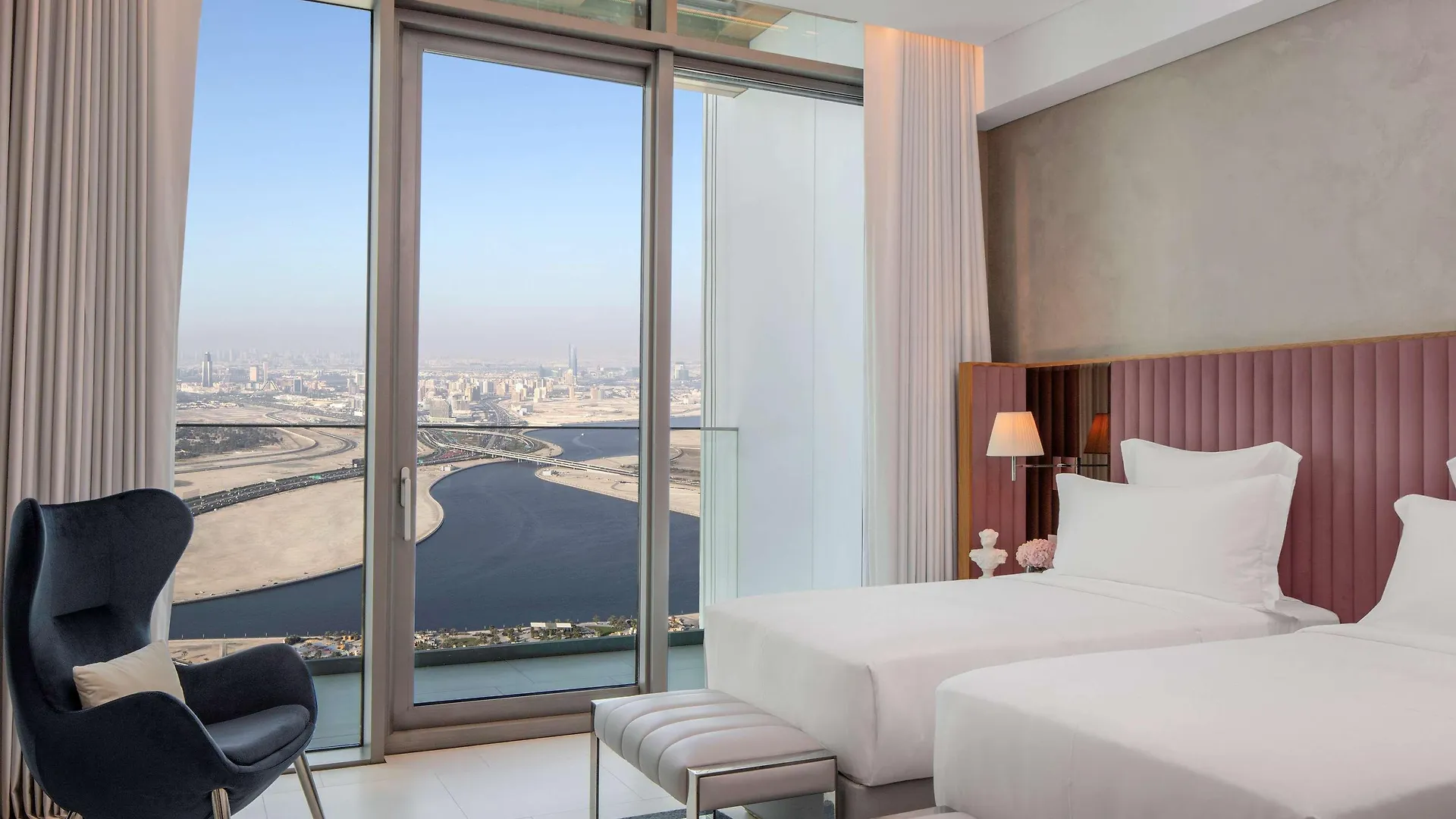 Sls Dubai Hotel & Residences